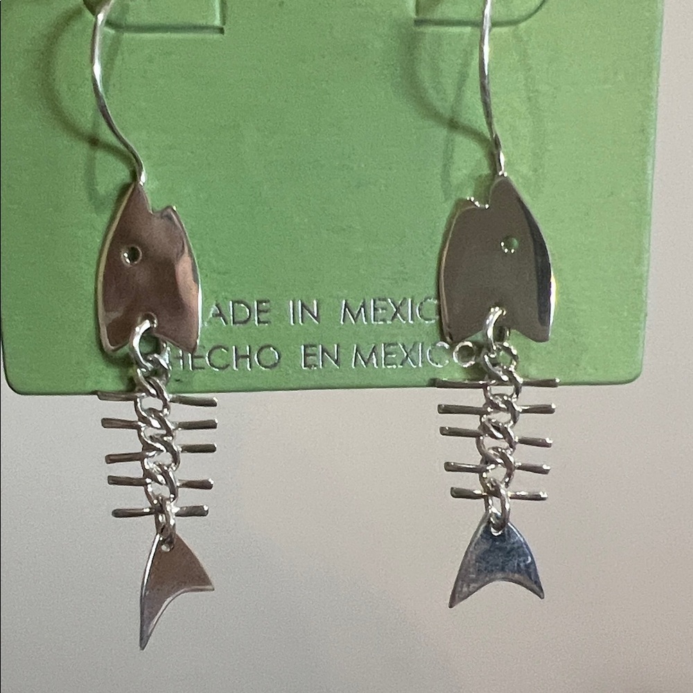 Seed & Sage | Sterling Silver Fishbone Earrings - Picture 3 of 7